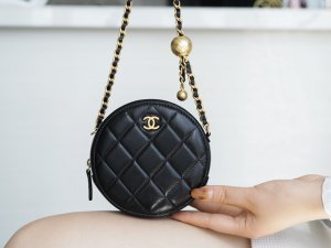 CHANEL CROSSBODY BAG black