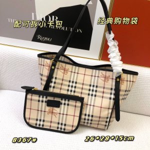 BURBERRY HANDBAG Monogram