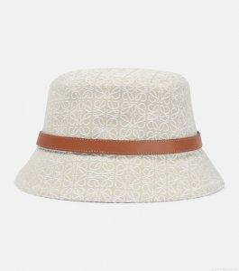 LoeweAnagram bucket hat