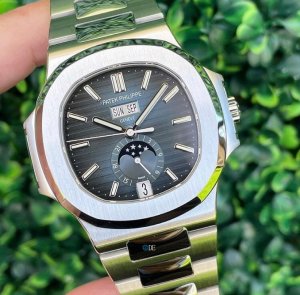 Patek Philippe Elegant Sports Nautilus Series (Parrot Fish) 5726 Annual Calendar Watch