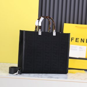 FENDI HANDBAG black