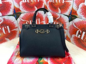 Gucci Zumi grainy leather medium top handle bag (Varied Colors)