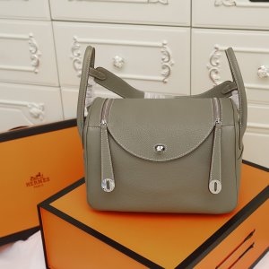 HERMES HANDBAG LINDY gray