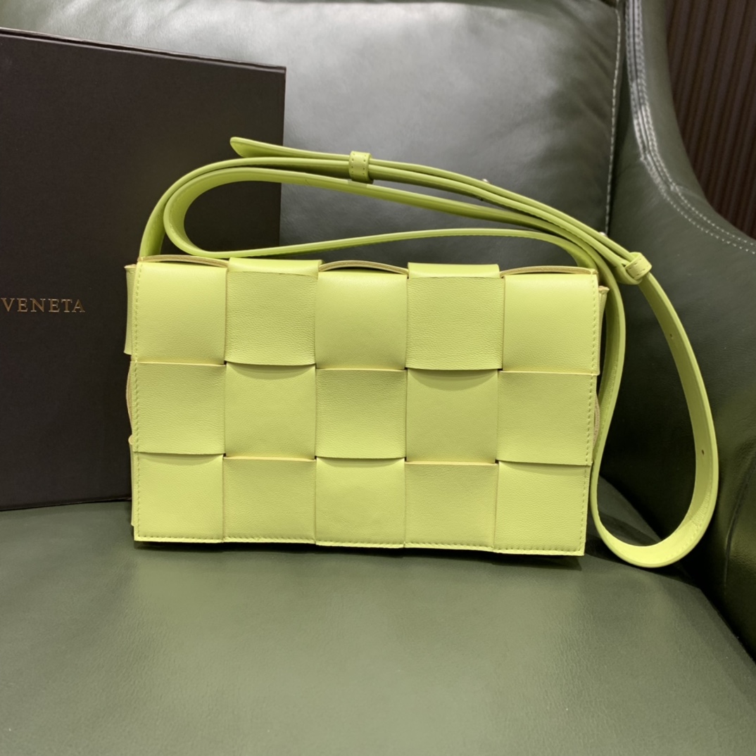 BOTTEGA VENETA CROSSBODY BAG Neon Yellow