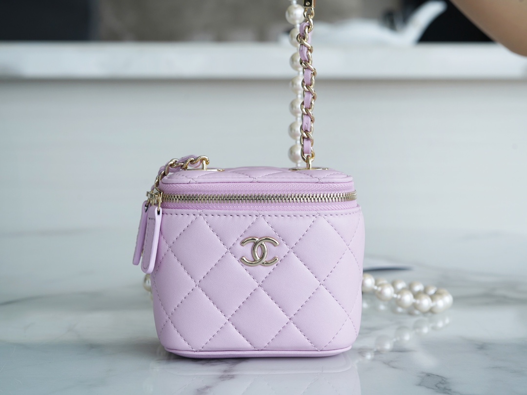 CHANEL HANDBAG pink