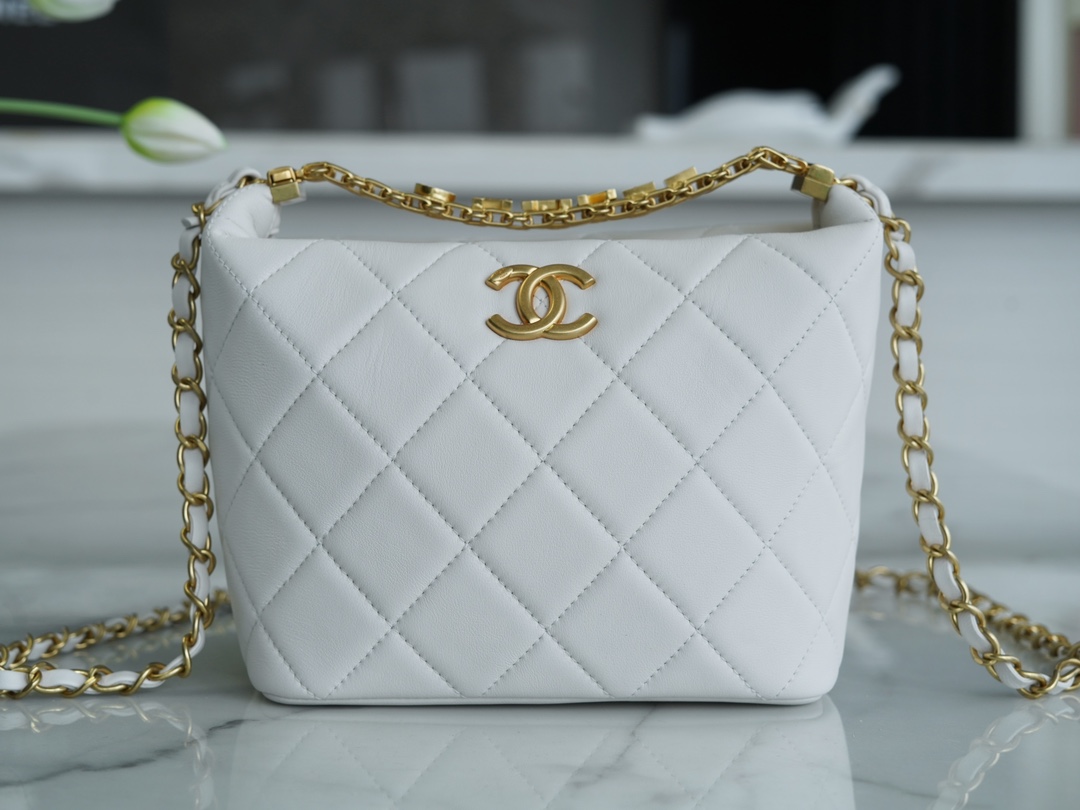 Chanel HANDBAG white