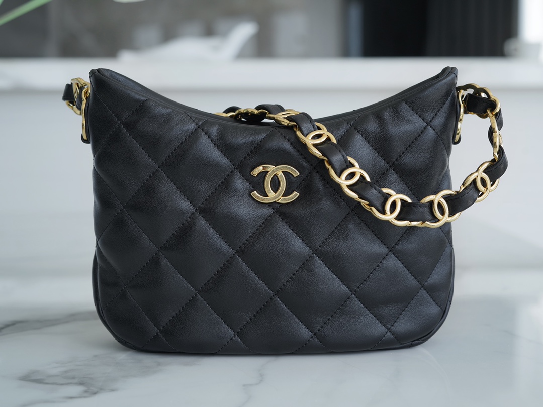 CHANEL HANDBAG black