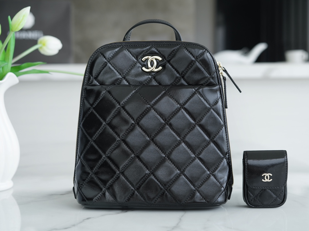 CHANEL HANDBAG black