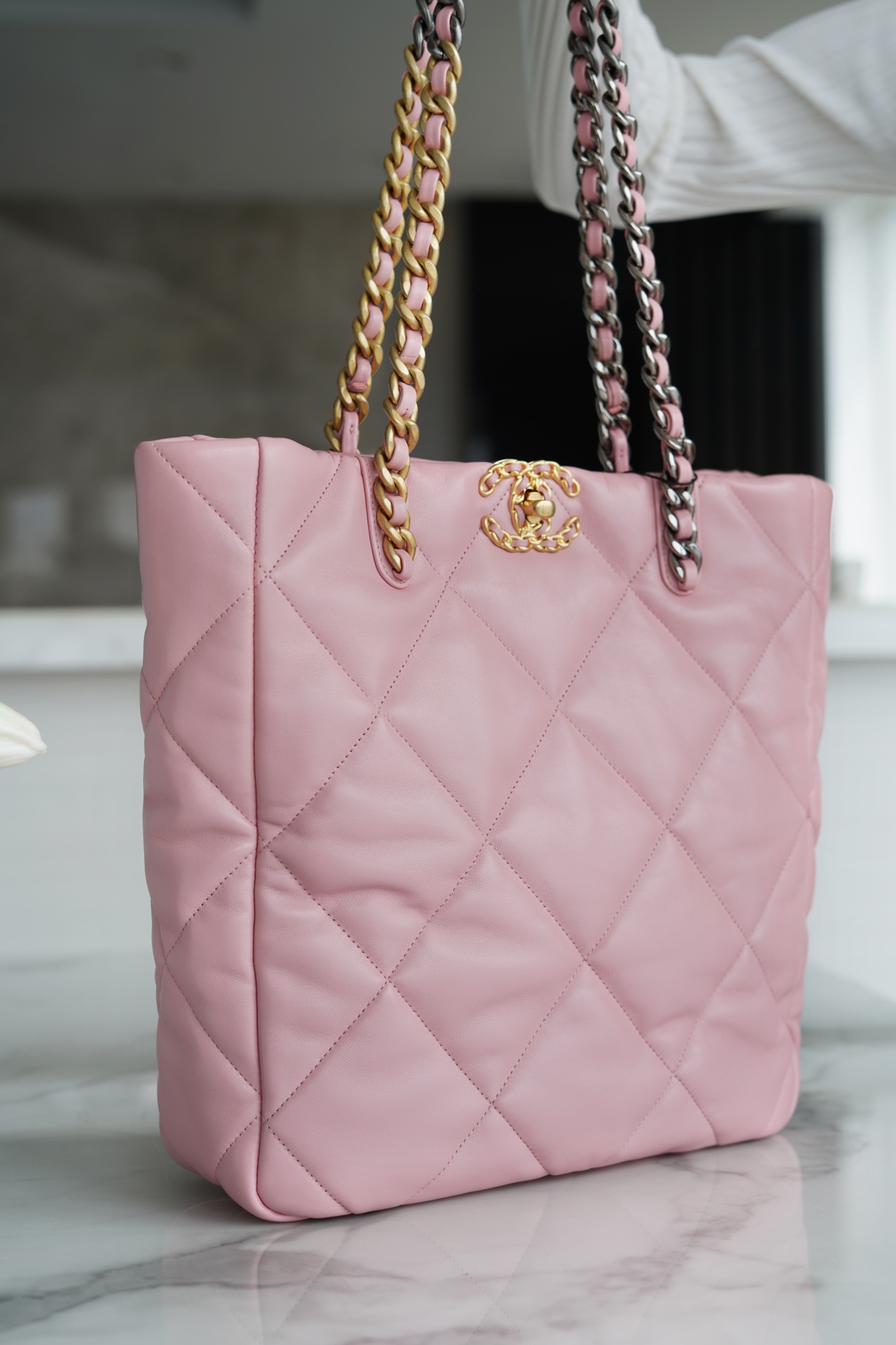 CHANEL HANDBAG pink