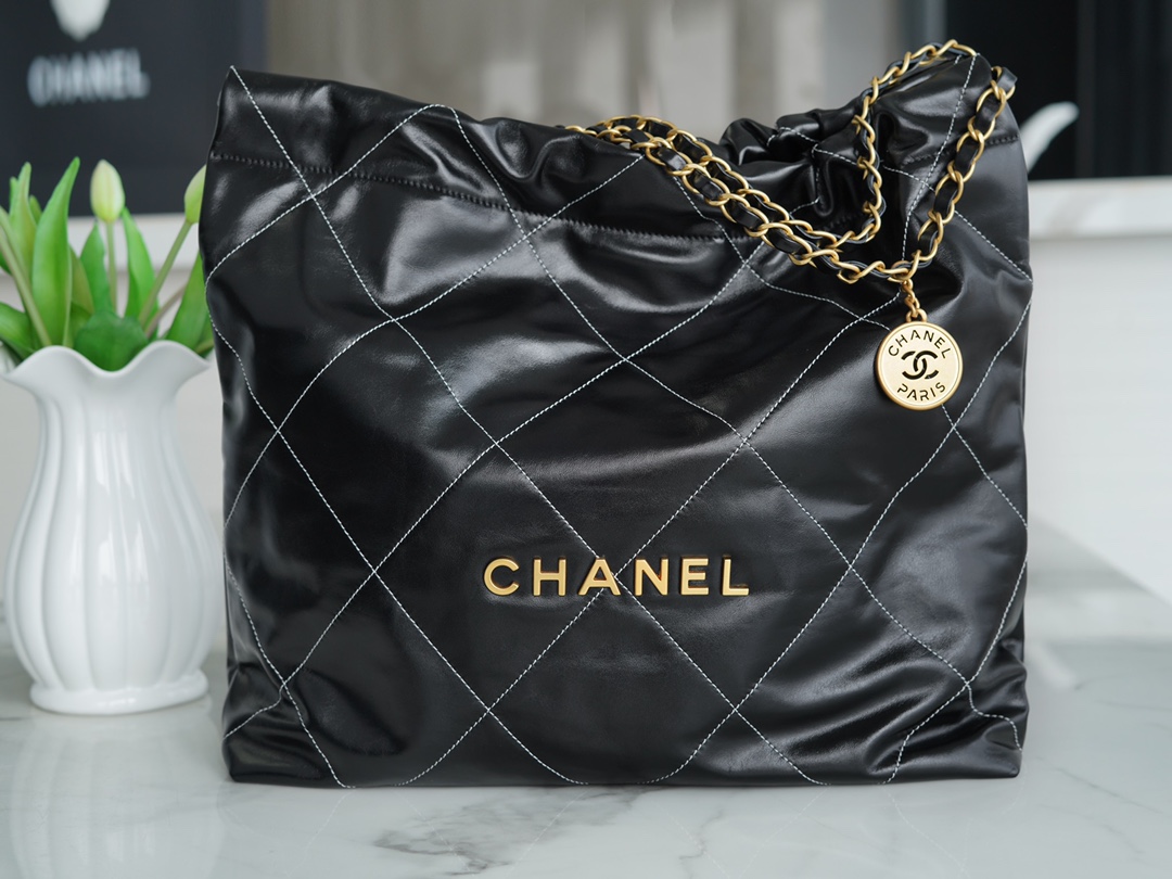 CHANEL HANDBAG black