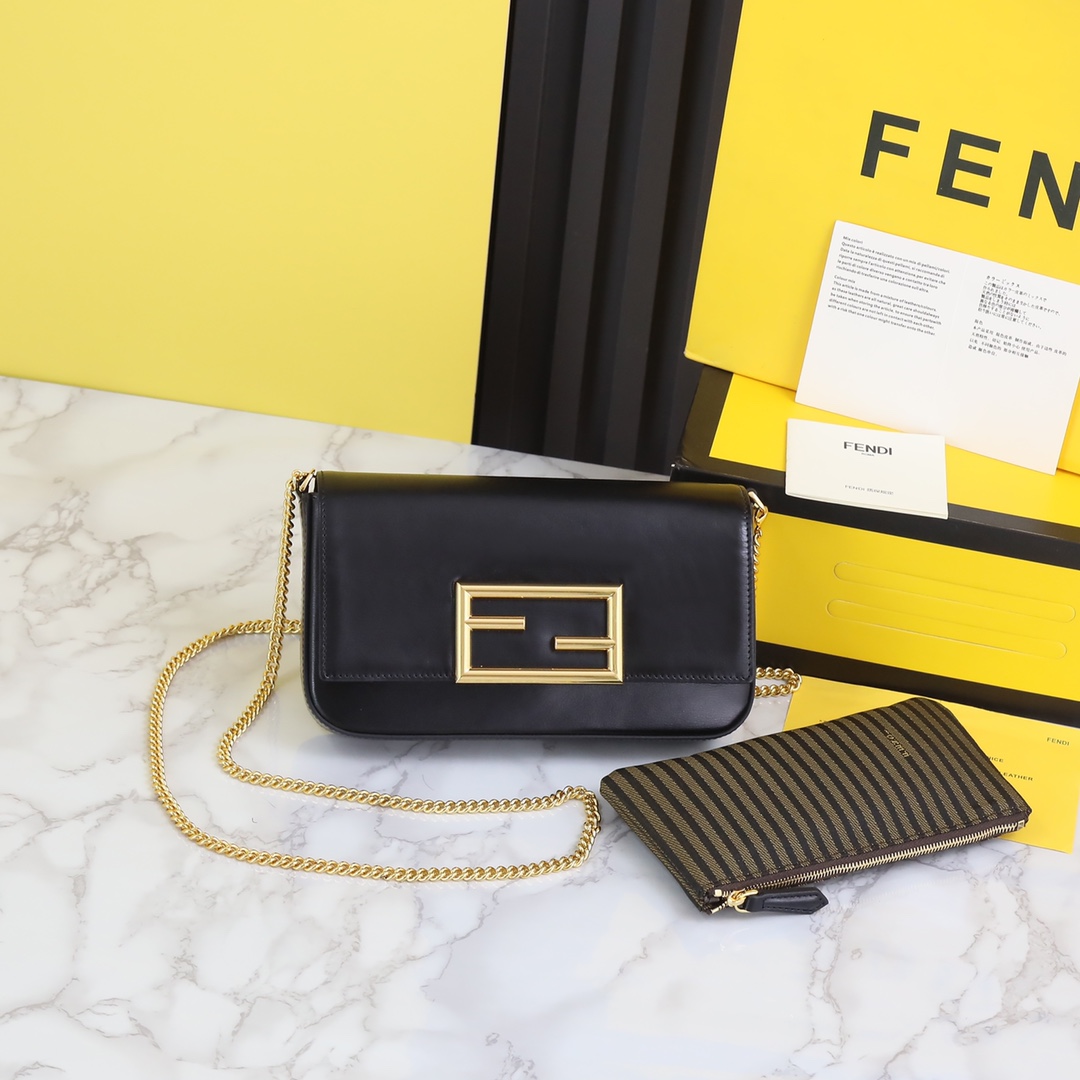 FENDI HANDBAG black