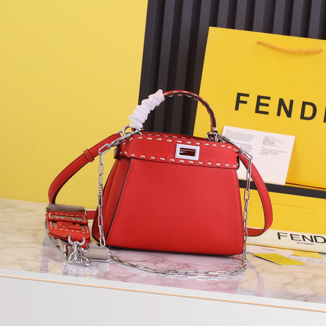 FENDI HANDBAG Red