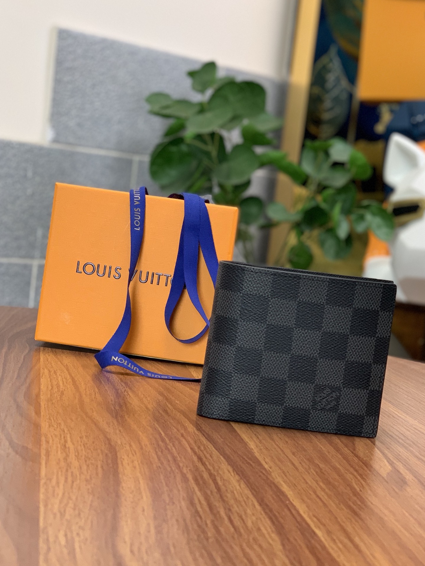 LOUIS VUITTON LV MULTIPLE CHECKERBOARD PATTERN SHORT WALLET