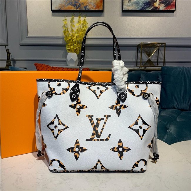 Louis Vuitton Neverfull MM Ivoire Bag