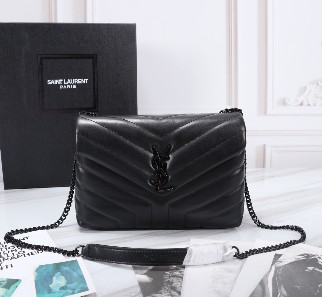 YVES SAINT LAURENT CROSSBODY BAG in Black