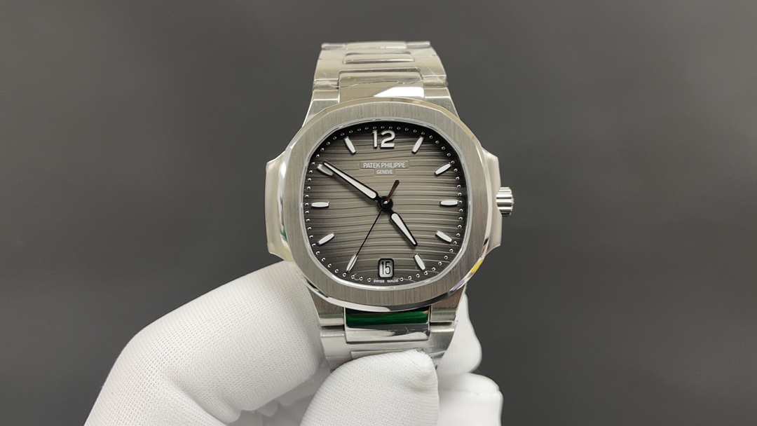 Patek Philippe Elegant and Sporty Nautilus Ladies PP7118 Watch