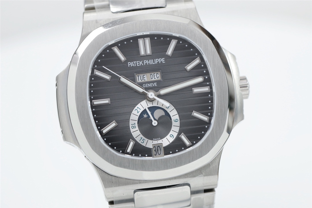 Patek Philippe Nautilus Series (5726) Annual Calendar Watch