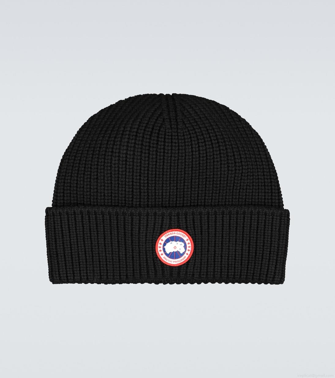 Canada GooseArctic Disc Toque ribbed hat