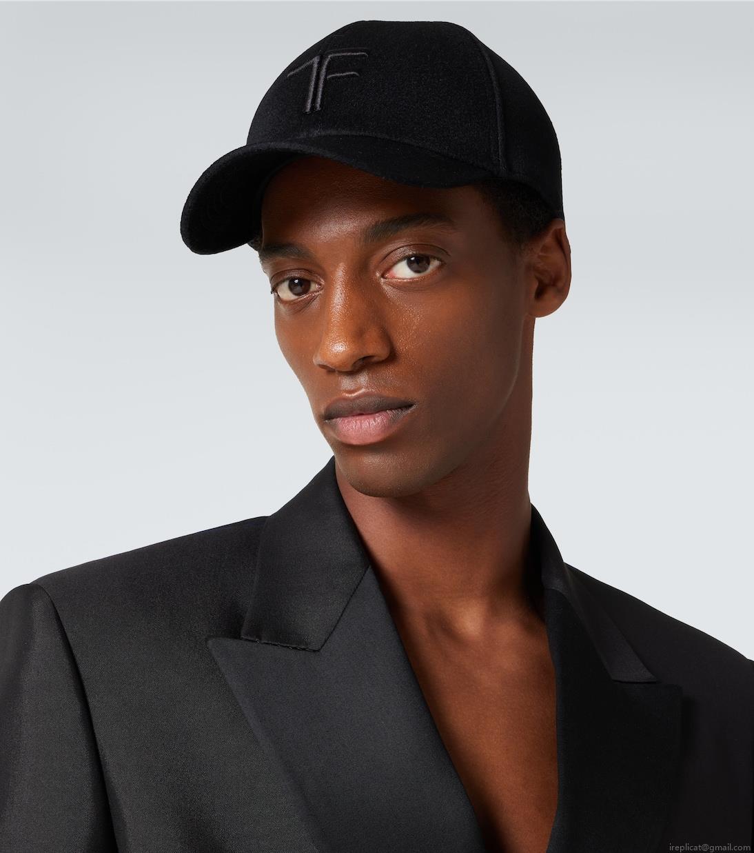 Tom FordLogo embroidered cashmere baseball cap