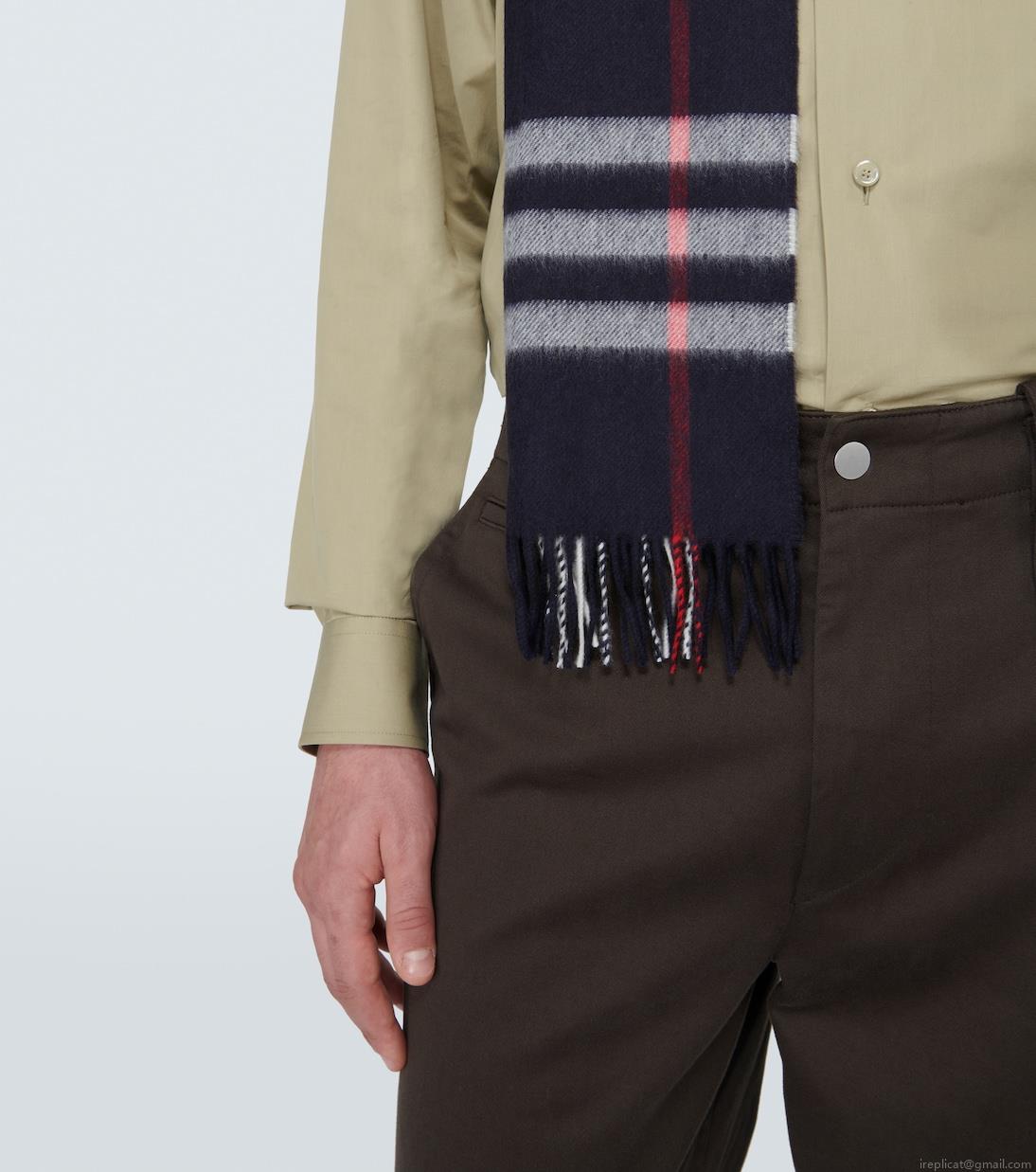 BurberryClassic Check cashmere scarf