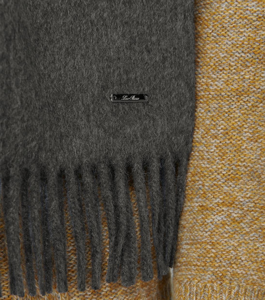 Loro PianaLarge cashmere scarf