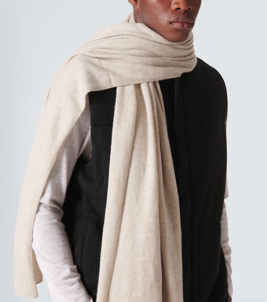 Le KashaMeribel cashmere scarf