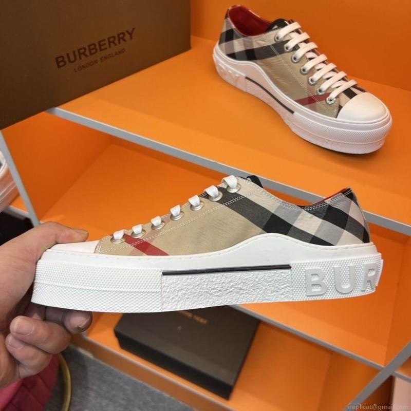 2022 Burberry Man low Cut 1216 Burberry sz38-45 1C n1026