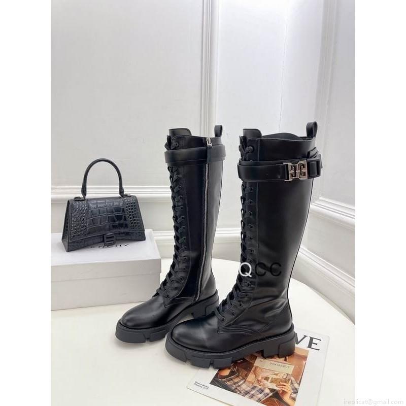 Givenchy short boots Woman Ts Givenchy sz35-42 3C XC1008