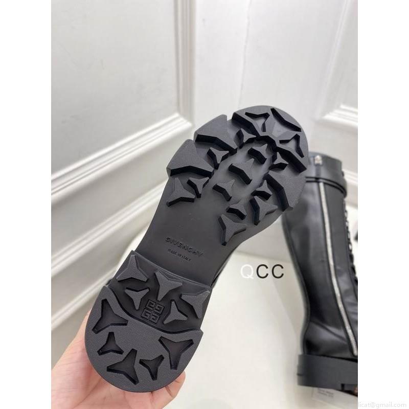 Givenchy short boots Woman Ts Givenchy sz35-42 3C XC1008