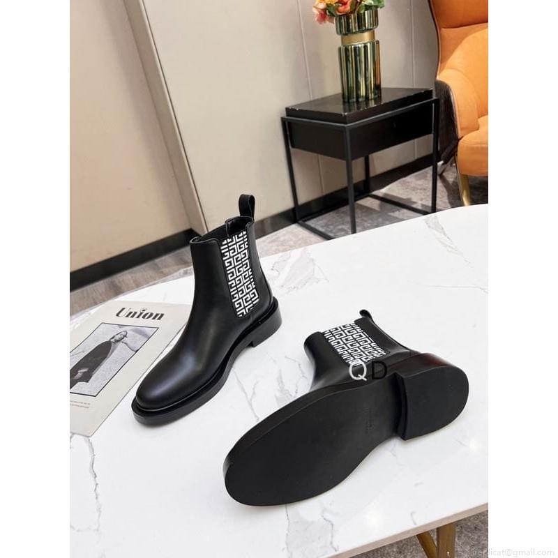 Givenchy short boots Woman Ts Givenchy sz35-41 1C GDT0904