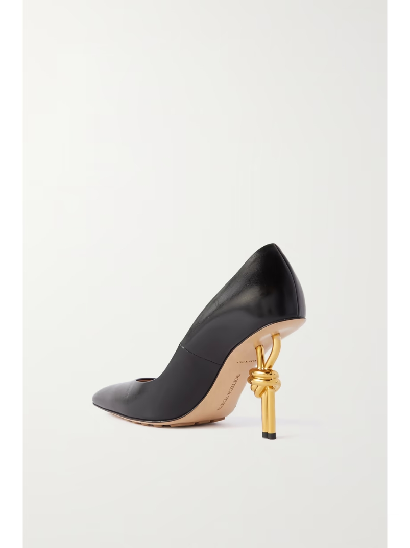 Knot glossed-leather pumps