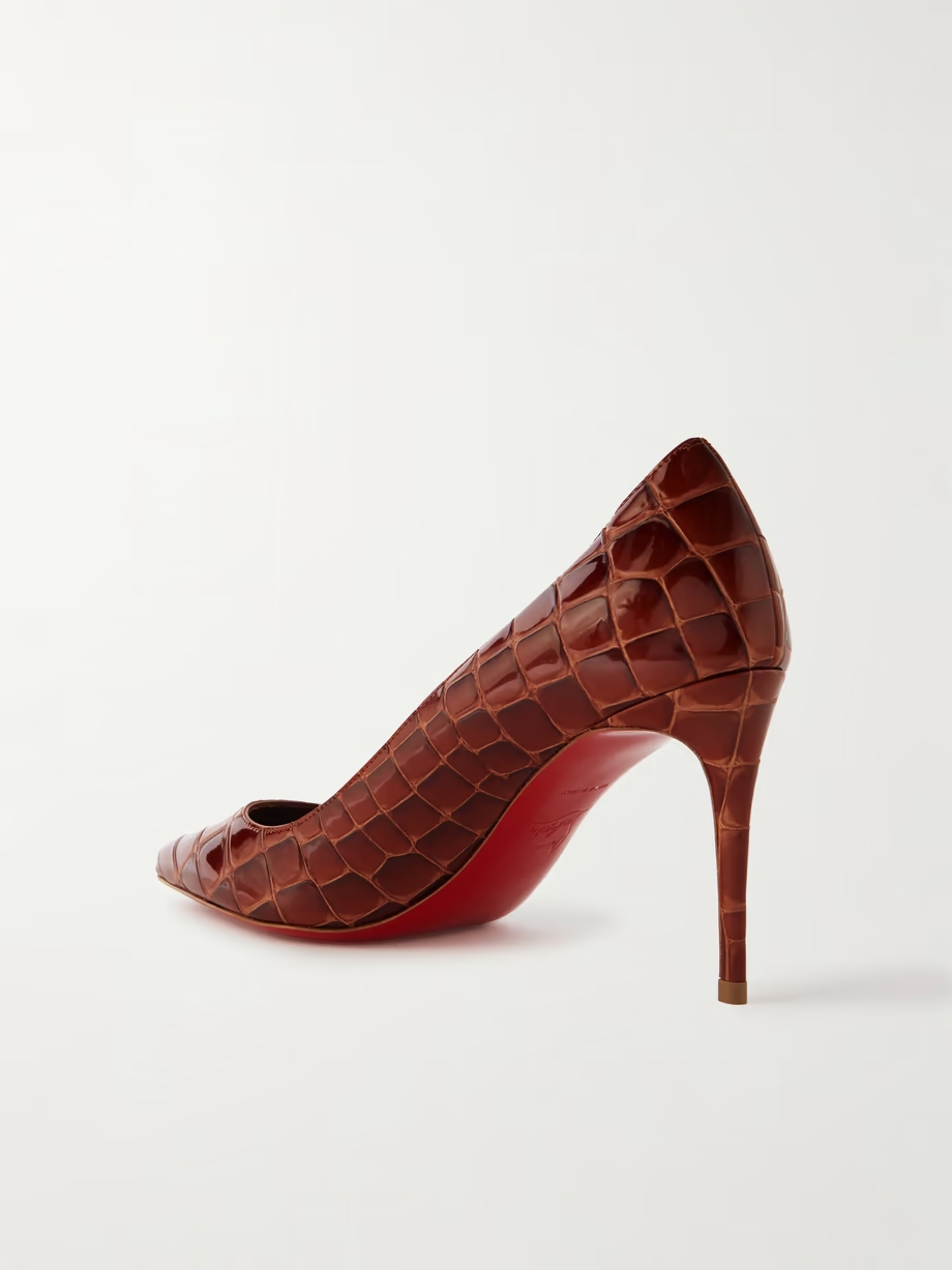 Croc-effect patent-leather pumps