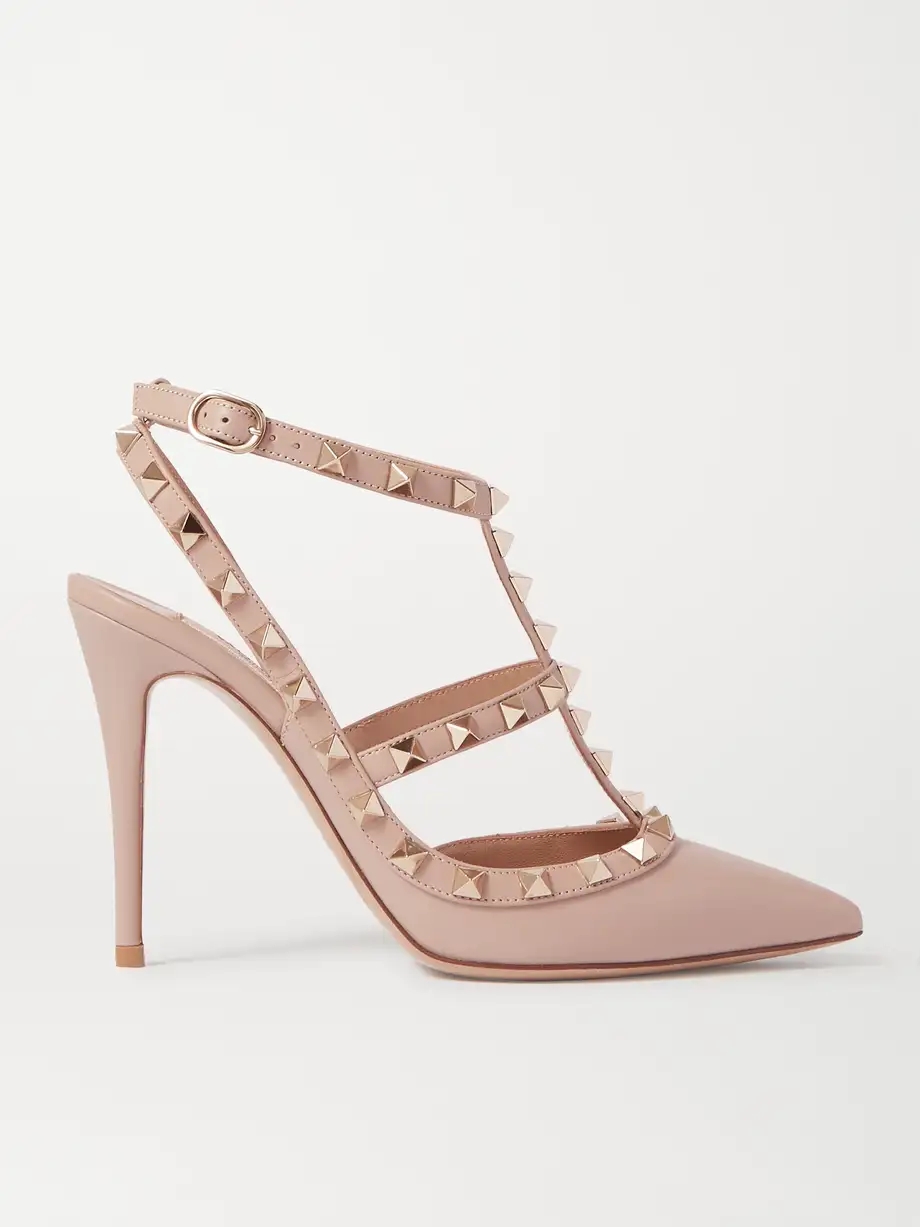 Rockstud leather pumps