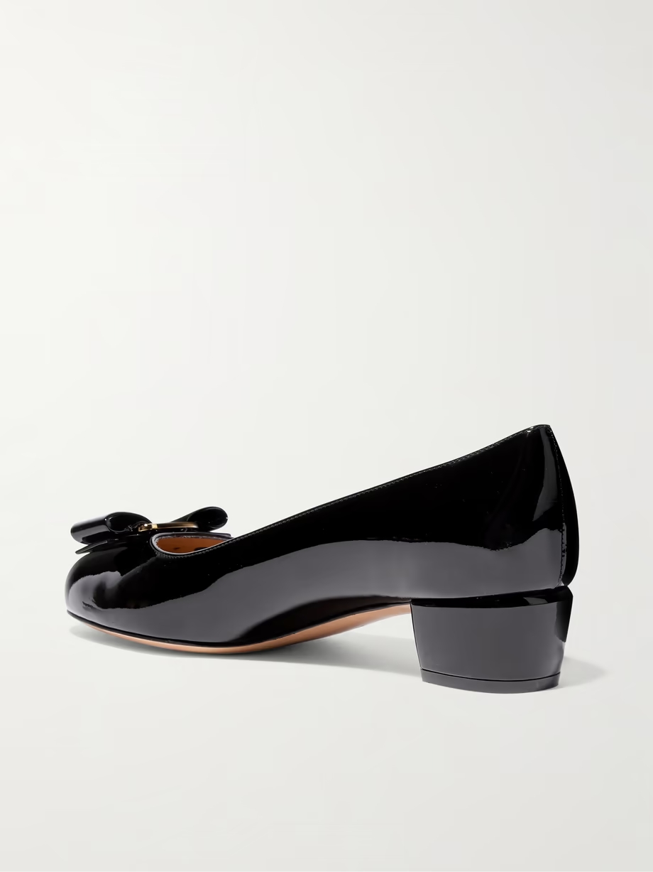 Vara bow-embellished patent-leather pumps