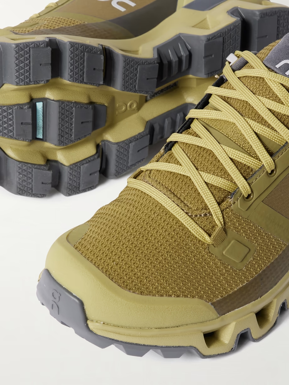 Cloudwander Waterproof mesh and rubber sneakers