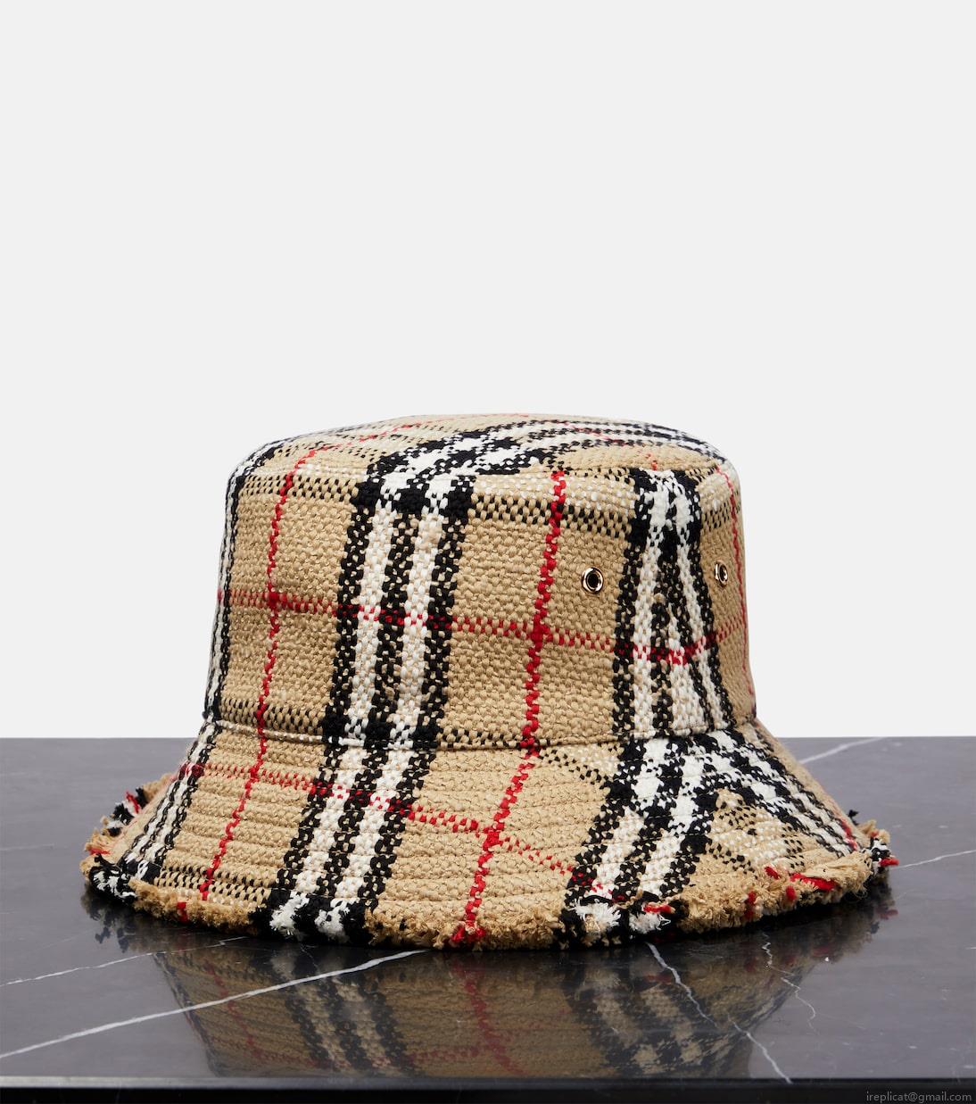 BurberryVintage Check bouclé bucket hat