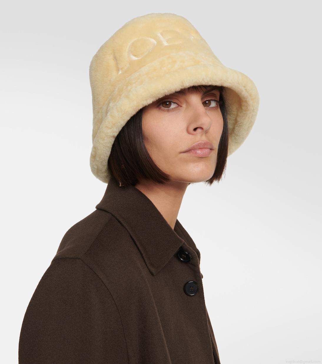 LoeweLogo shearling bucket hat