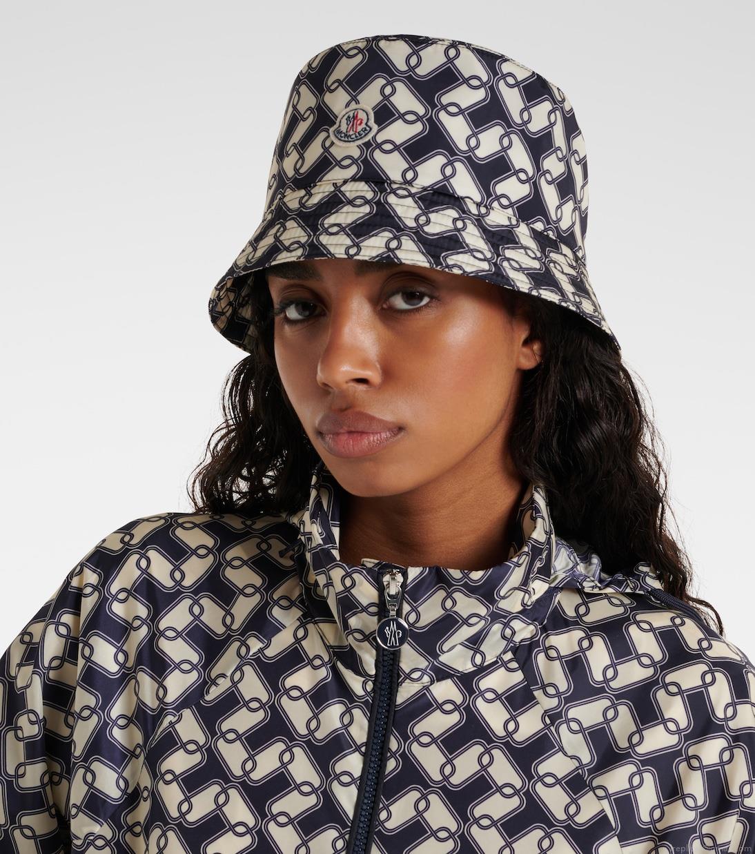 MonclerPrinted bucket hat