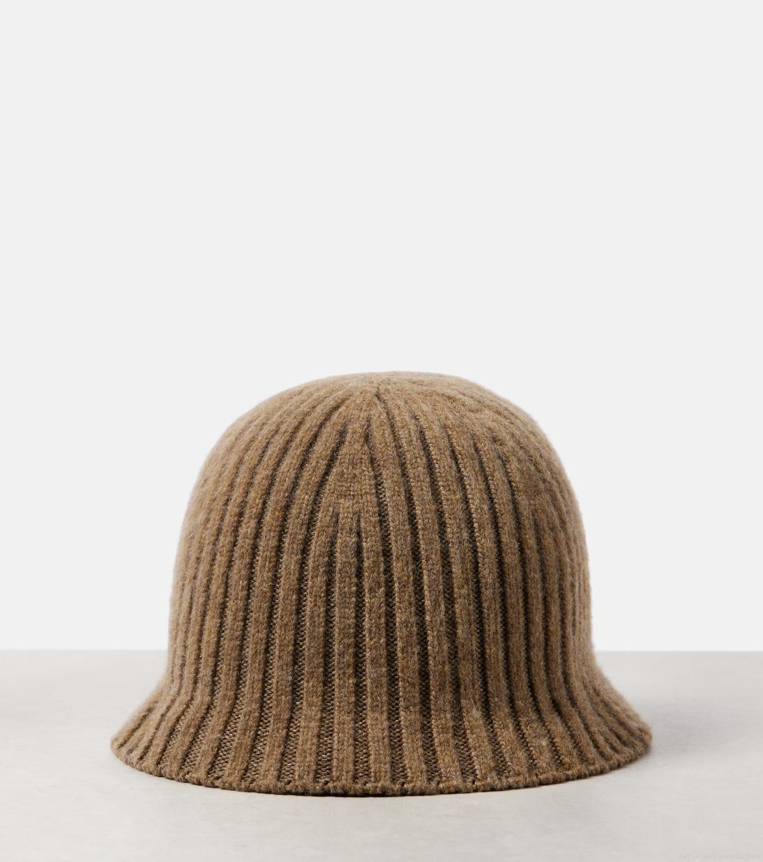 Loro PianaRibbed-knit cashmere-blend hat