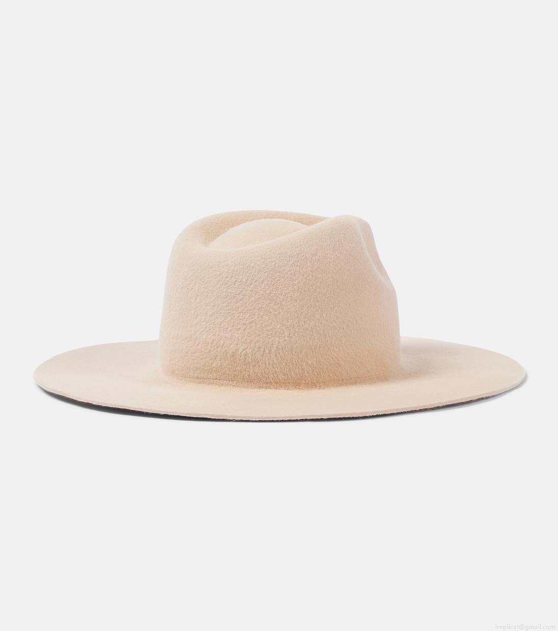 Ruslan BaginskiyEmbellished shearling fedora