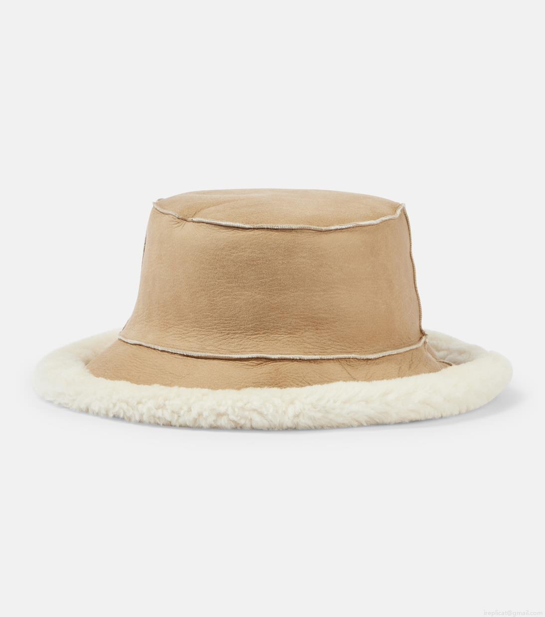 Brunello CucinelliReversible shearling bucket hat