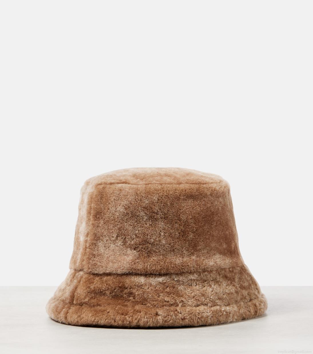 LoeweShearling bucket hat