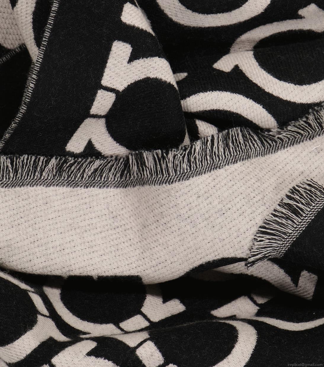 FerragamoLogo wool scarf