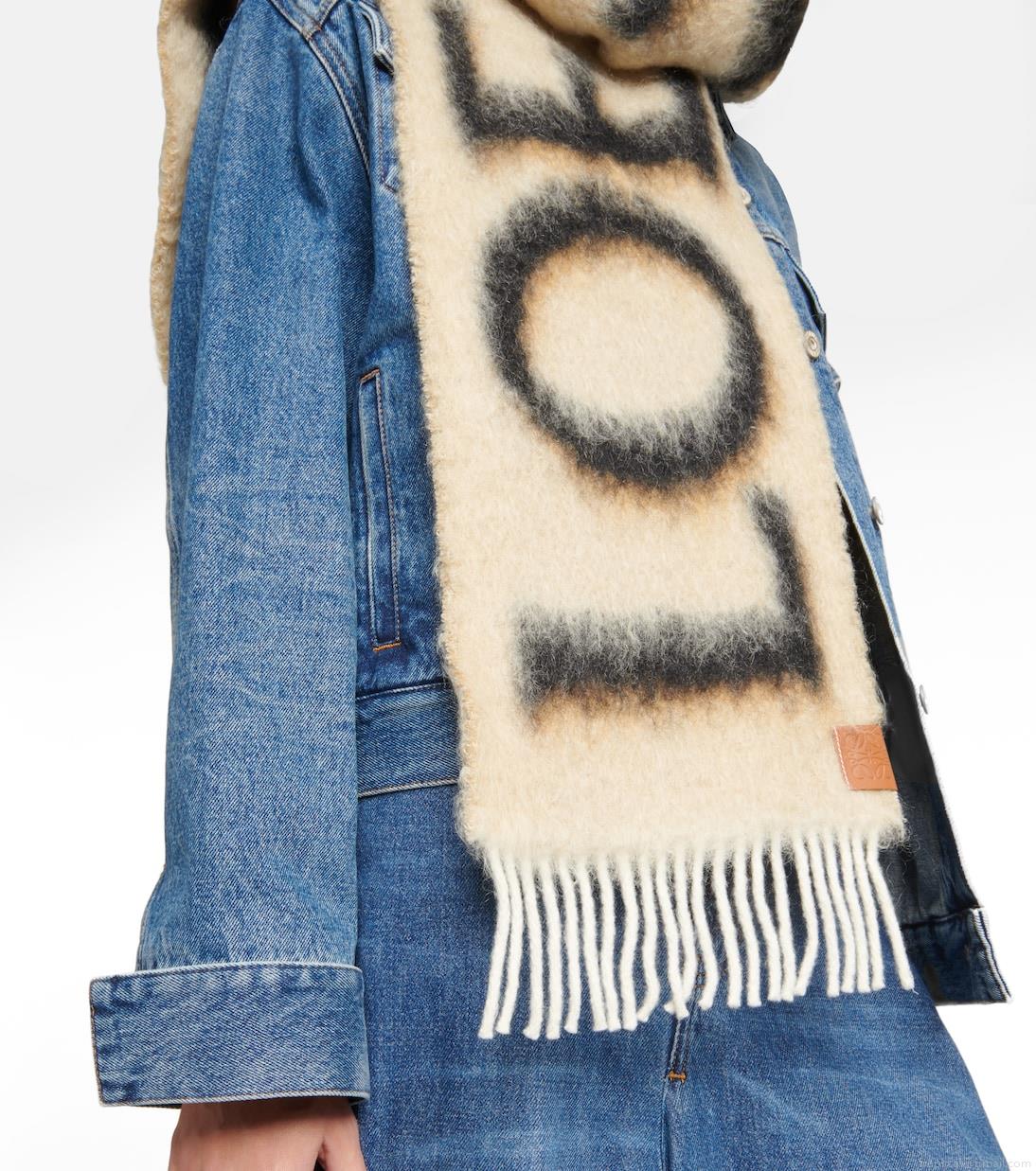 LoeweLogo jacquard wool-blend scarf