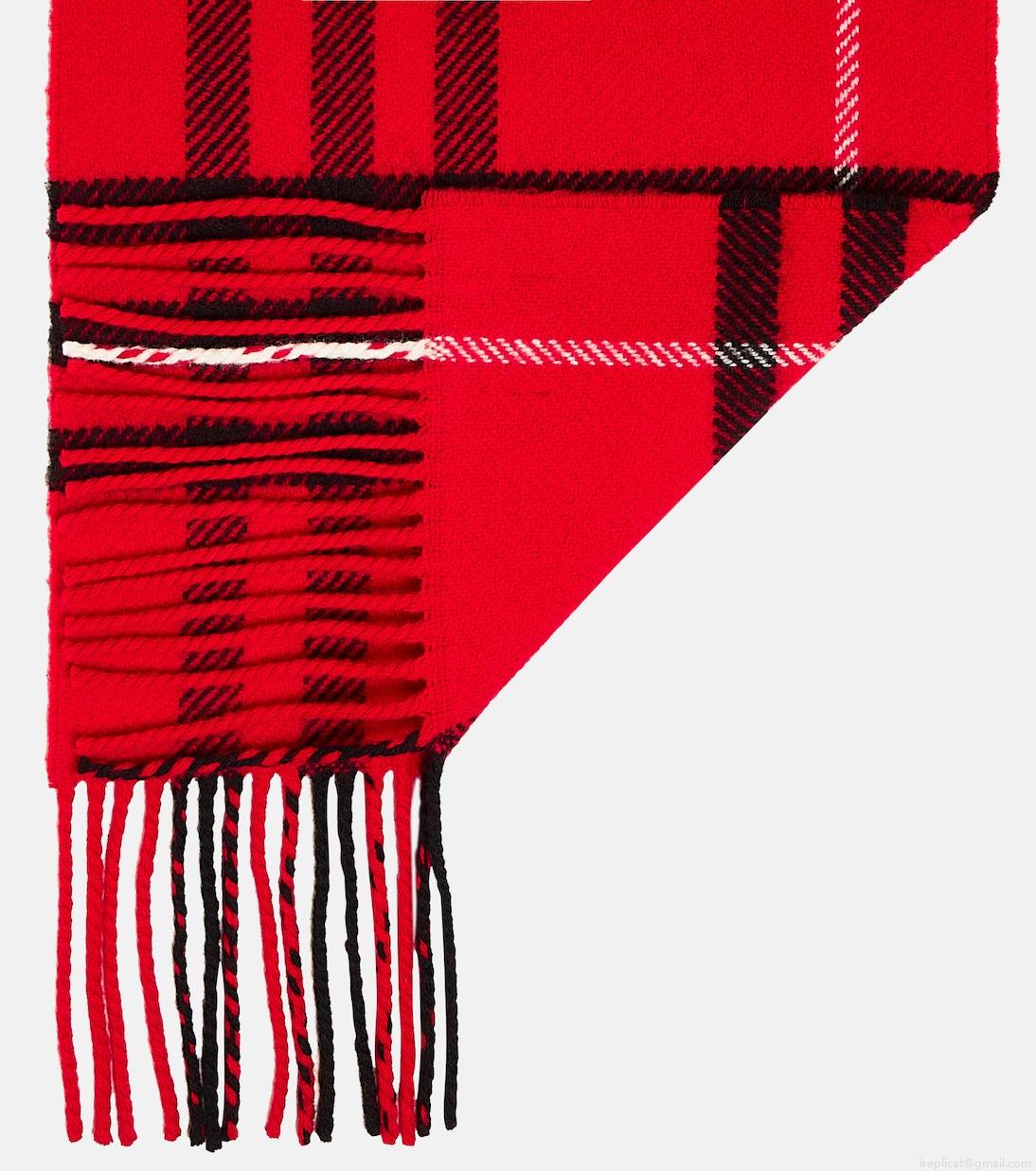 BurberryBurberry Check wool and cashmere scarf