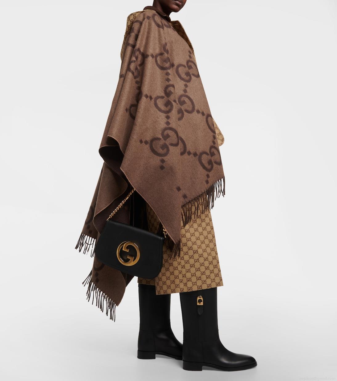 GucciJumbo GG reversible cashmere cape