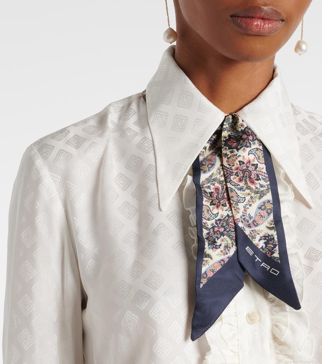 EtroPaisleyina printed silk twill scarf