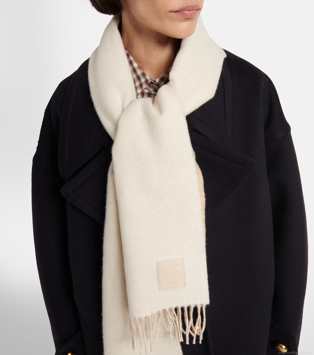 LoeweWool and cashmere scarf