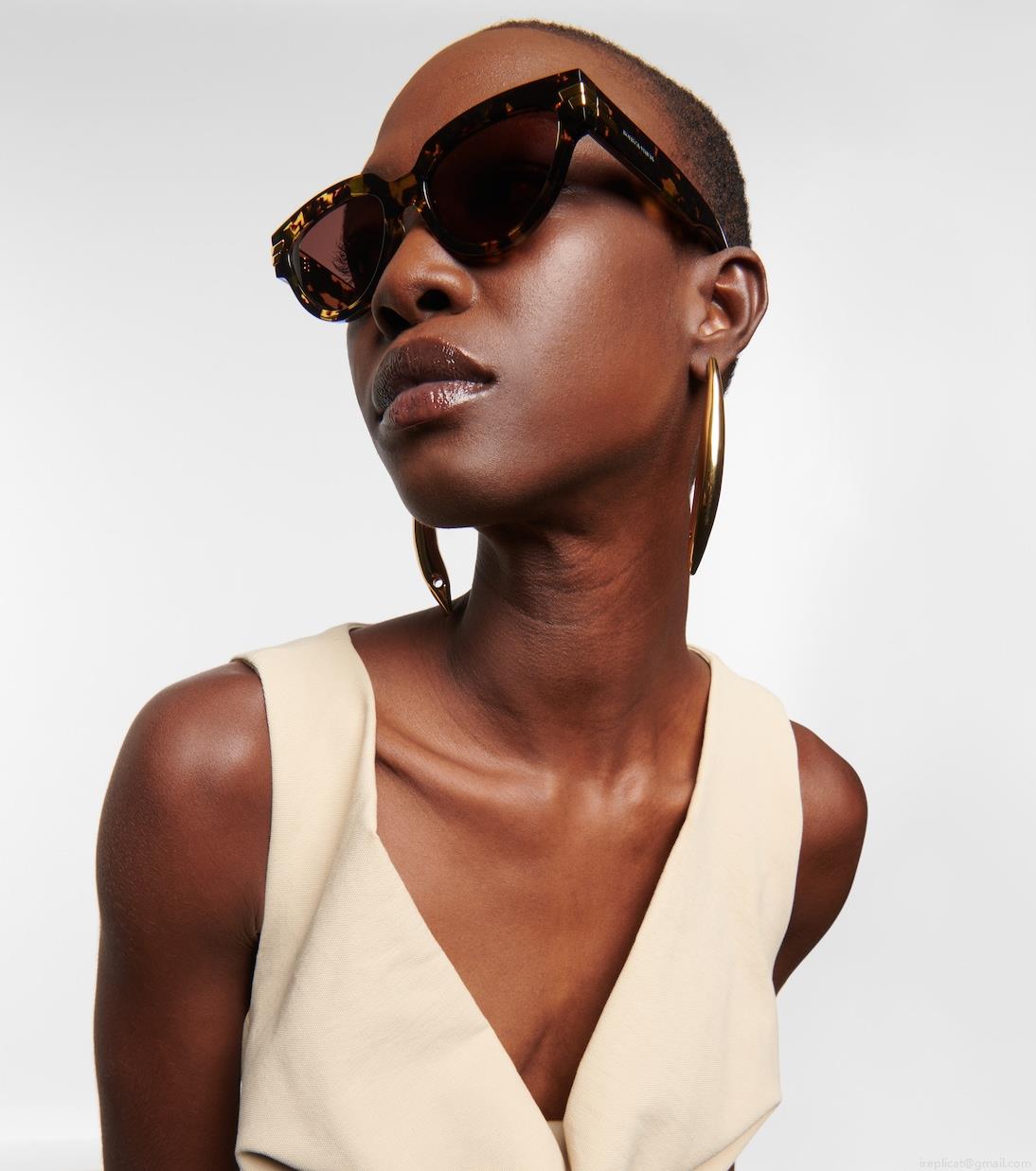 Bottega VenetaCat-eye sunglasses