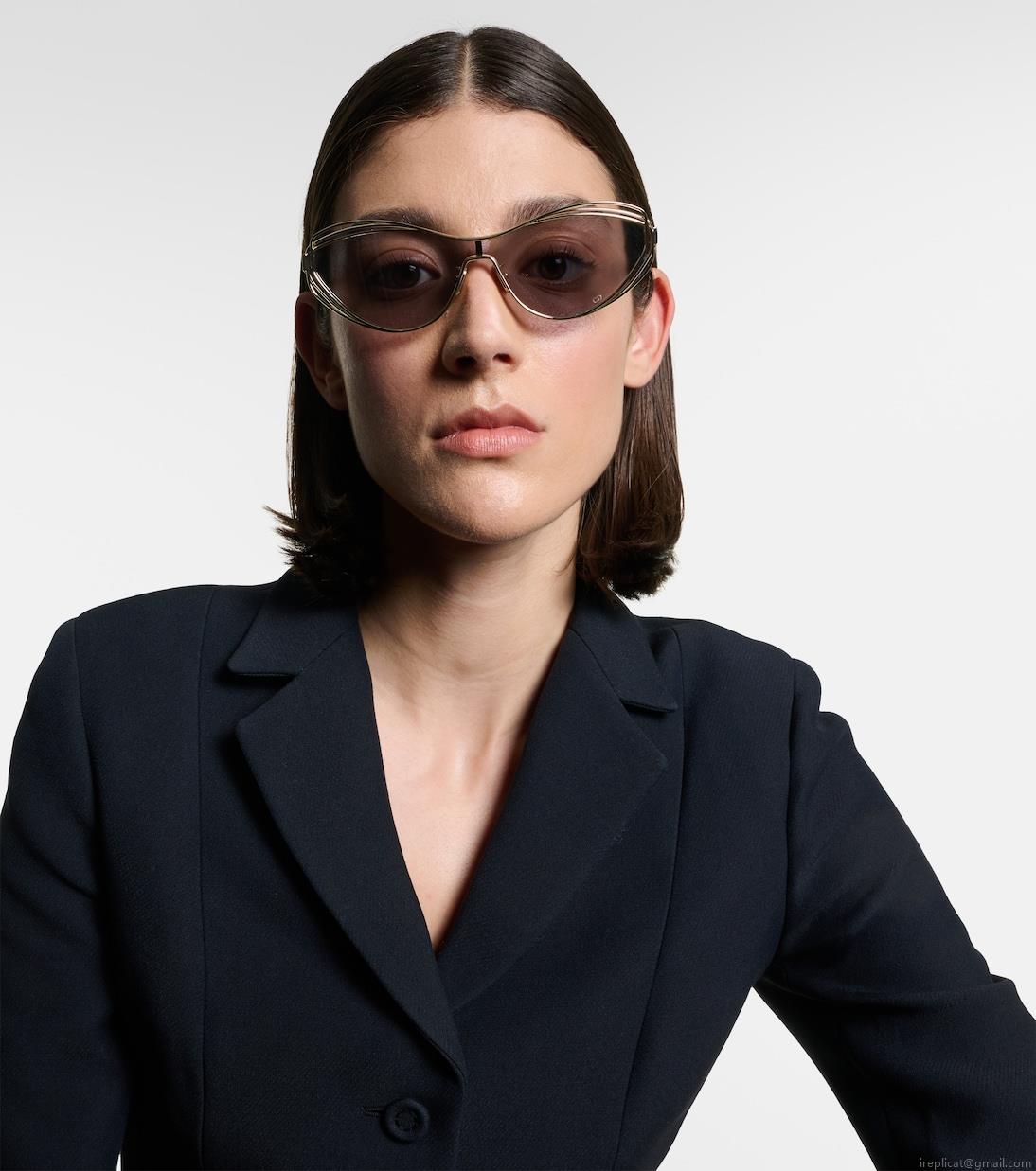 Dior EyewearFilDior M1U cat-eye sunglasses